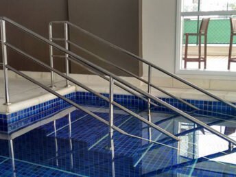 Veja mais sobre 'Corrimão de Piscina'